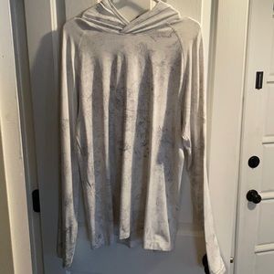 LULULEMON men’s white metal vent hoodie